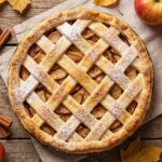 Szarlotka na kruchym cieście